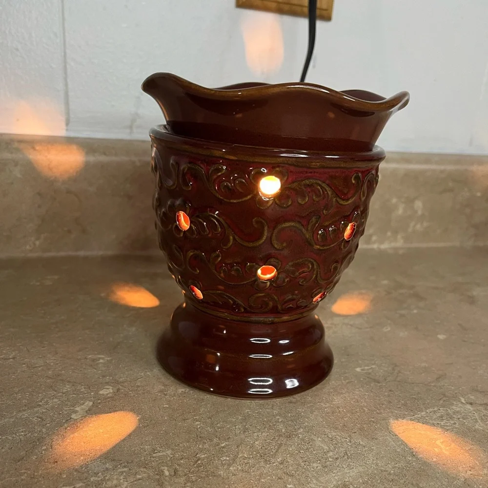 Scentsy Roma Wax Warmer